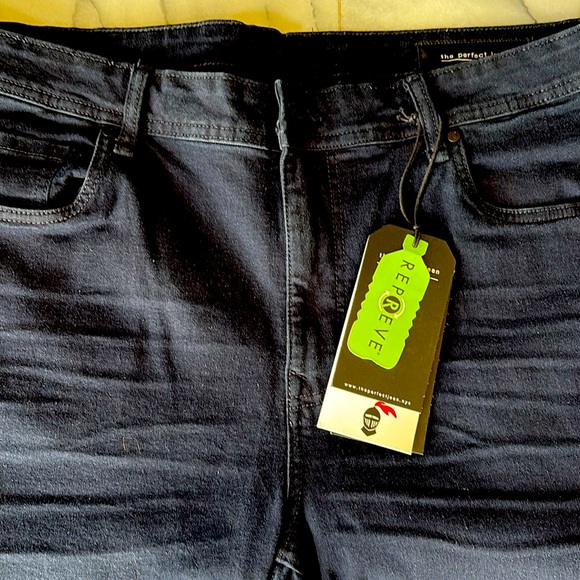 The Perfect Jean NYC Slim Stretch Jean—Athletic Fit - Picture 2 of 6